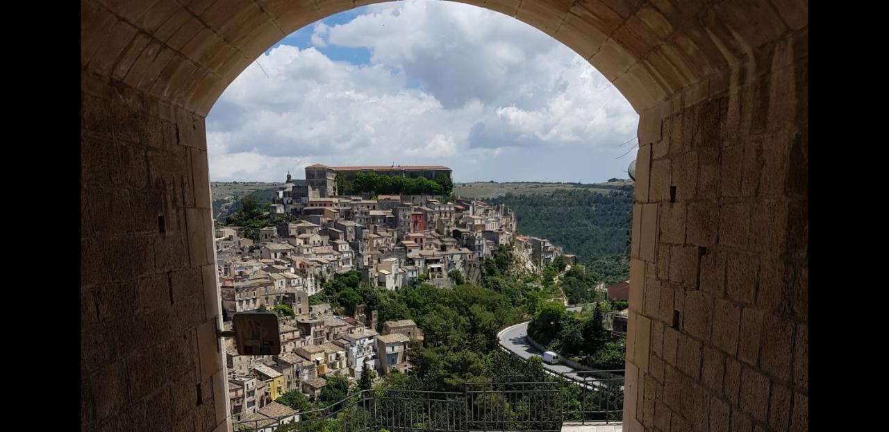 B&B Carrubbelle Ragusa Buitenkant foto
